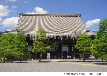 京都 清涼寺正殿參道 105896846