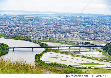 suburban landscape 105897515