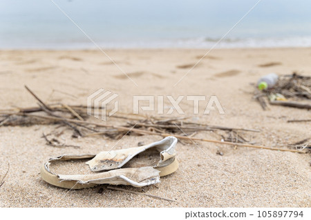 海洋垃圾327 105897794