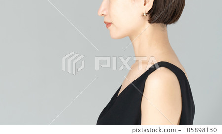 Woman's profile beauty 105898130