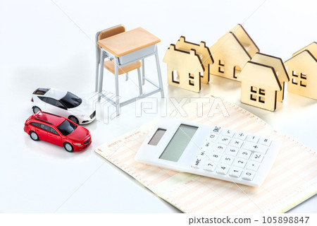 Image of household budget and living expenses 105898847