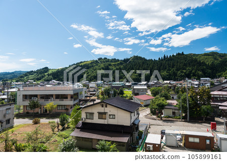 Urasa Station West Exit Magnificent Scenery Summer Blue Sky Urasa Minamiuonuma City, Niigata Prefecture 105899161
