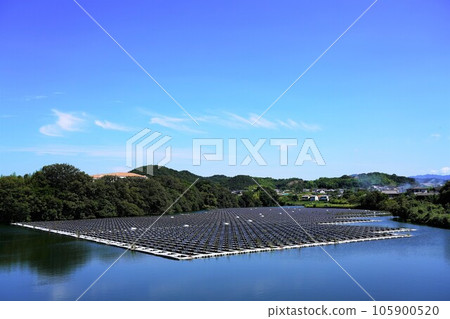 Solar power generation in reservoir (Sanuki plain) 105900520