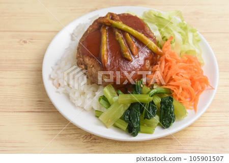 蘆筍漢堡午餐 蘆筍漢堡午餐 105901507