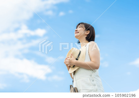 A woman who travels A woman who travels A woman who goes on a holiday A woman who travels A woman who travels A woman who goes on a holiday 105902196
