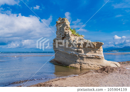 (Otobe Town, Hokkaido) Kuguri Rock (Otobe Town, Hokkaido) Kuguri Rock 105904139