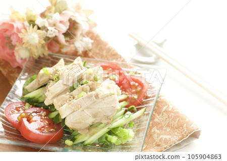 Banbanzi salad Banbanzi salad 105904863