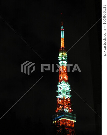 夜晚的東京塔閃閃發光 夜晚的東京塔閃閃發光 105906135