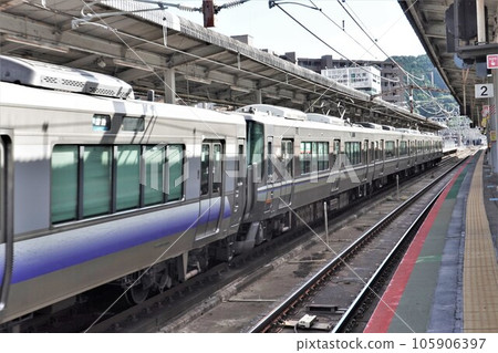 JR West 223 series 6000 series R05 formation + 223 series 2500 series R55 formation Kosei Line B normal 105906397