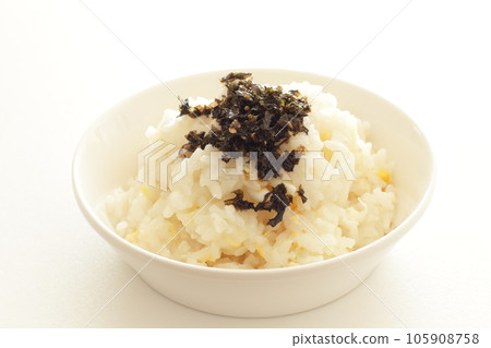 Seaweed furikake rice 105908758