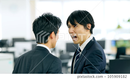 Boss who reprimands his subordinates Boss who reprimands his subordinates 105909182