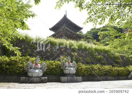 壺坂寺三層塔 奈良縣高取町壺坂 壺坂寺三層塔 奈良縣高取町壺坂 105909742