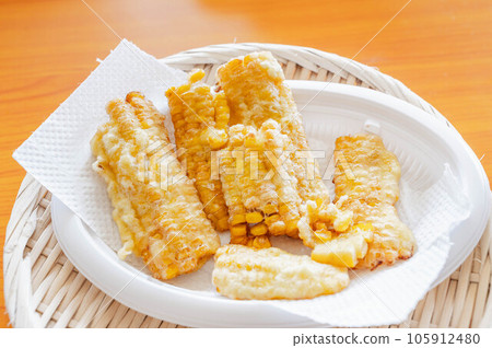 Corn tempura 105912480