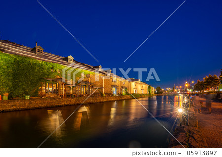 Otaru Canal Dusk Gaslight 105913897