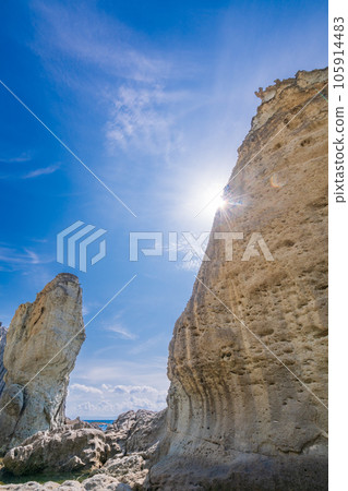 (Shimokita Peninsula, Aomori Prefecture) Hotokegaura in summer 105914483