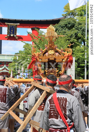 富岡八幡宮的神轎、江戶三大祭、水掛祭 富岡八幡宮的神轎、江戶三大祭、水掛祭 105914942