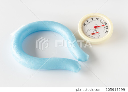 使用頸部冷卻器冷卻物品以防止中暑 使用頸部冷卻器冷卻物品以防止中暑 105915299