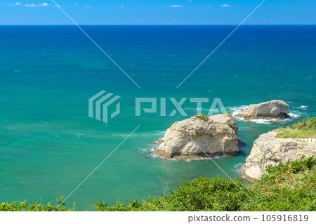 View of Cape Kasa in summer, Kaga City, Ishikawa Prefecture View of Cape Kasa in summer, Kaga City, Ishikawa Prefecture 105916819
