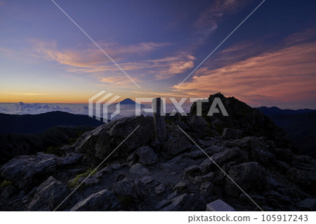 East peak and Mt.Fuji seen from the west peak of Shiomidake 105917243