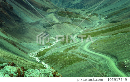 Barskoon Gorge, mountayn road 105917349