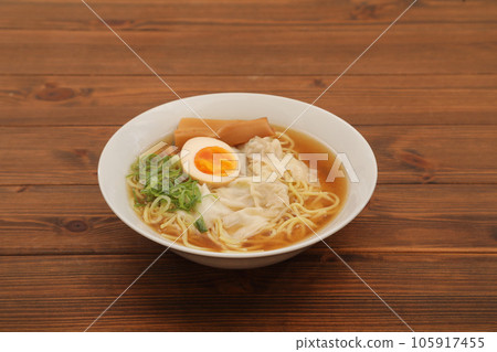 Wonton noodles 105917455
