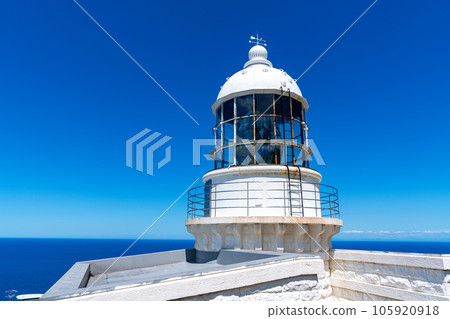 [Kyoto Prefecture] Kyogamisaki Lighthouse in sunny weather 105920918
