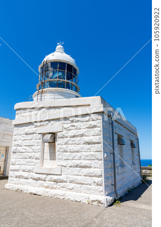 [Kyoto Prefecture] Kyogamisaki Lighthouse in sunny weather 105920922