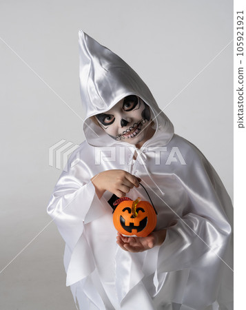 Funny halloween kid in costume Funny halloween kid in costume 105921921