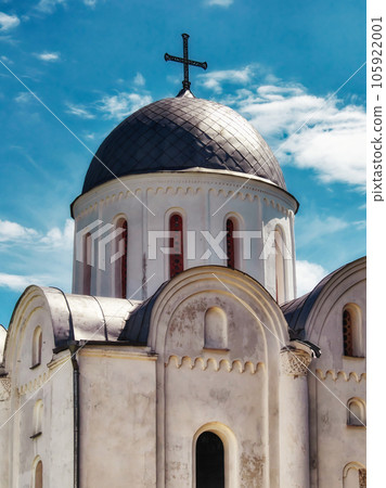 Dome of the Borisoglebsky Cathedral in Chernigov. The dome of the Orthodox Church against the sky. 105922001