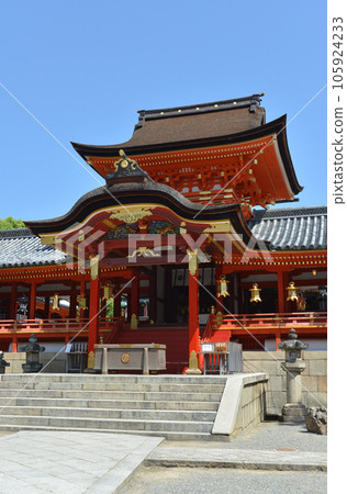 Iwashimizu Hachimangu Shrine Tower Gate, Yawata City, Kyoto Prefecture 105924233