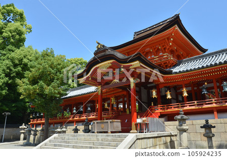 Iwashimizu Hachimangu Shrine Corridor and Tower Gate, Yawata City, Kyoto Prefecture Iwashimizu Hachimangu Shrine Corridor and Tower Gate, Yawata City, Kyoto Prefecture 105924235
