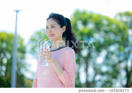 跑步的女人 105926273