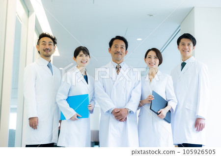 在醫院工作的人們​ 105926505