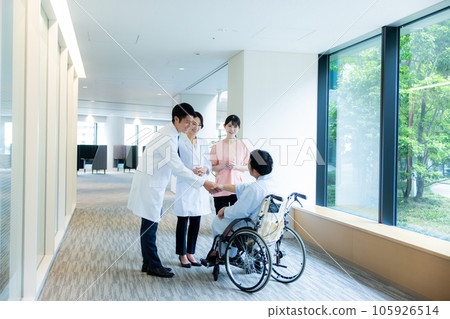 在醫院工作的人 病人 105926514