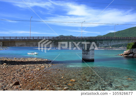 Shin-Kashiwajima Ohashi Sea and Sky (Otsuki-cho, Hata-gun) 105926677