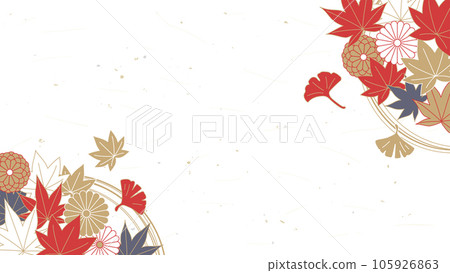 日本秋天背景/秋葉和銀杏 105926863