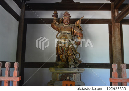 慈國天像（京都府宇治市萬福寺天王殿/五加所三番割34） 105928833