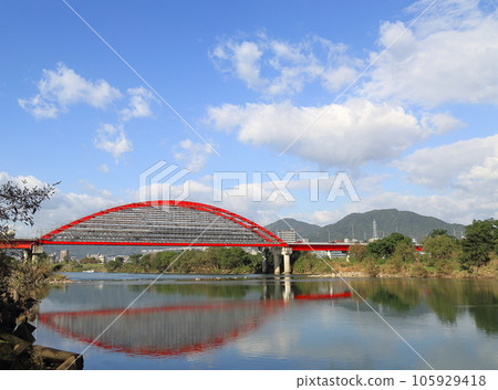 Arch bridge Arch bridge 105929418