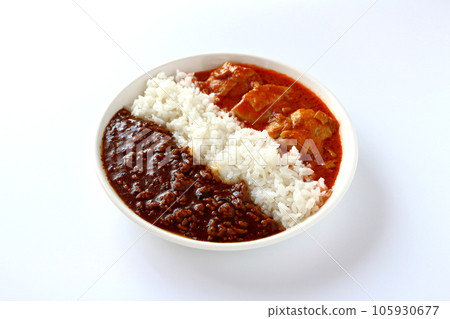 Aigake curry with butter chicken curry and keema curry 105930677