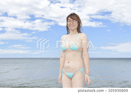 仲夏時節,在北海道江差海岸拍攝比基尼女子肖像 仲夏時節,在北海道江差海岸拍攝比基尼女子肖像 105930809
