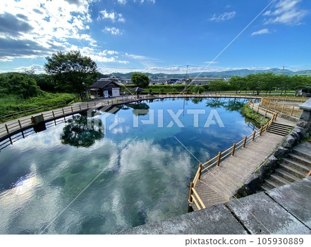 At the foot of Kirishima mountain spring water spring spring At the foot of Kirishima mountain spring water spring spring 105930889