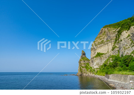 Setakamui Rock 形狀像一隻嚎叫的狗的岩石 Setakamui Rock 形狀像一隻嚎叫的狗的岩石 105932197