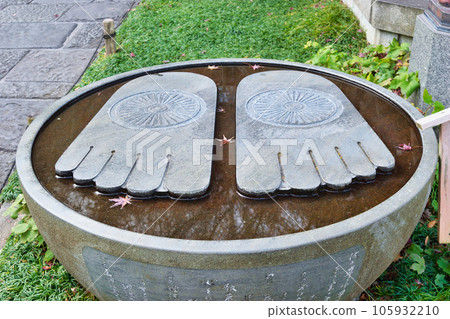 鎌倉長谷寺的佛腳石 鎌倉長谷寺的佛腳石 105932210