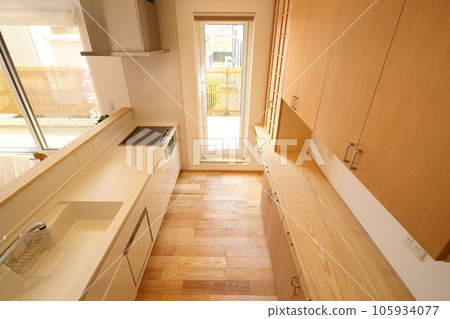Stylish kitchen room image 105934077