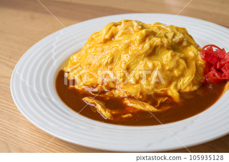 Fluffy omle rice Fluffy omle rice 105935128