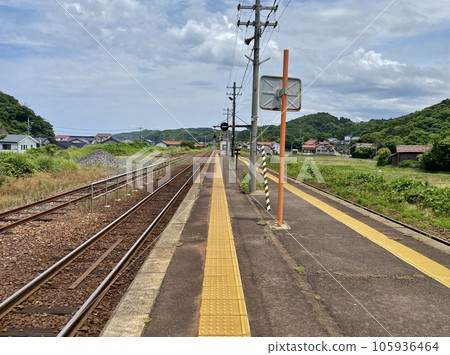 JR山陰本線伊壽岳站月台 JR山陰本線伊壽岳站月台 105936464