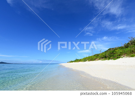 beautiful seascape 105945068