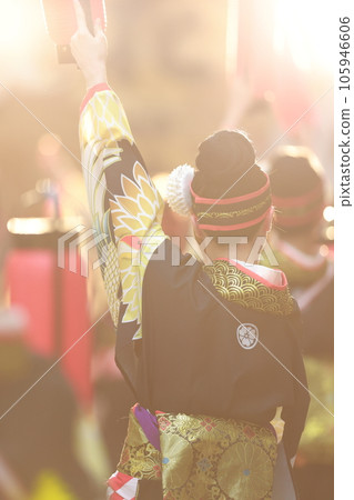 夜來穿著和服跳舞 夜來穿著和服跳舞 105946606