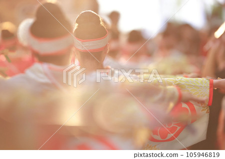 夜來穿著和服跳舞 105946819