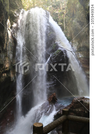 Nakatsugawa Uryu Waterfall Nakatsugawa Uryu Waterfall 105949934